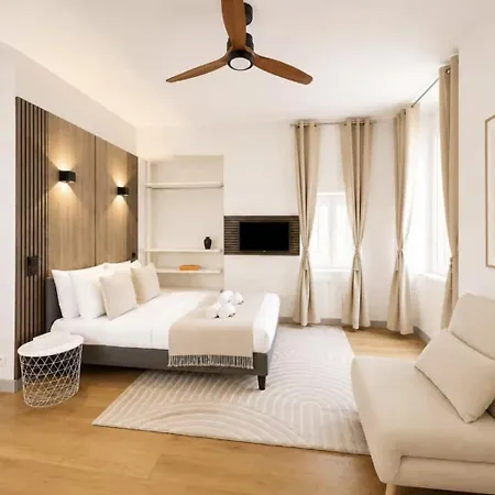 Saint Germain Deluxe By Seine River